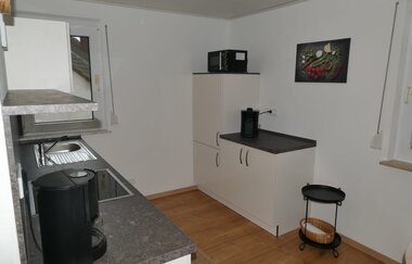 kleine Küchenzeile mit Spüle | © Hopf