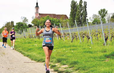 Läuferin vor der Basilika Birnau | © Fotoclub Uhldingen e.V., Tourist-Information Uhldingen-Mühlhofen