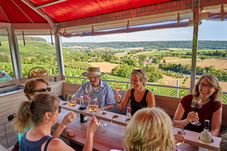 Löwen-Express | Planwagen- und Weinbergrundfahrten im Weinsberger Tal | © Tourismus im Weinsberger Tal & Winzer vom Weinsberger Tal