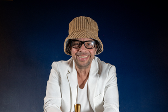 Mann mit Trompete sitzend | © Soundsgood Agency