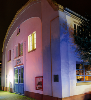 Was macht die Katze da im Radio? | © Stadt Schwetzingen / Fotograf: T. Schwerdt