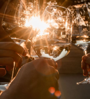 Heimatliebe trifft Weingenuss | buchbares Gruppenangebot