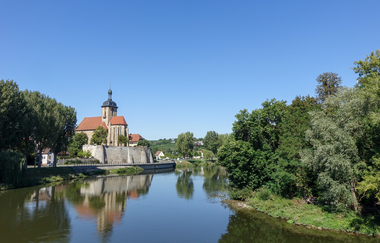 Lauffen am Neckar | Neckar und Regiswindiskirche | © Neckar-Zaber-Tourismus e.V.