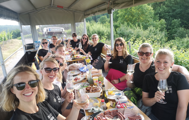 Riesling Express | Planwagen- und Weinbergrundfahrten Cleebronn | HeilbronnerLand | © Helmut Speitelsbach