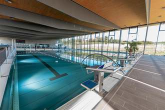 AQUAtoll Sportbad - Innenansicht 50-Meter-Becken | © Stadt Neckarsulm