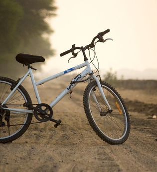 E-Bike Ladestation Zweirad Pischinger | © Unknown