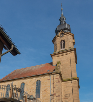 Evangelische Kirche Eichtersheim mit Glockenturm