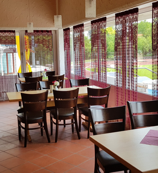 Gaststätte Weinsteige Güglingen | deutsche und srilankische Küche | Gastraum | © Neckar-Zaber-Tourismus e.V.