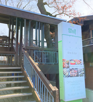 Zugang zur Mint Dine & Bar