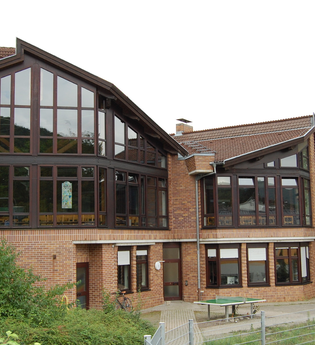Ökumenisches Kirchenzentrum Arche in Neckargemünd von Außen | © Stadt Neckargemünd