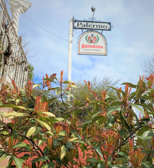 Schild "Palermo" der Pizzeria