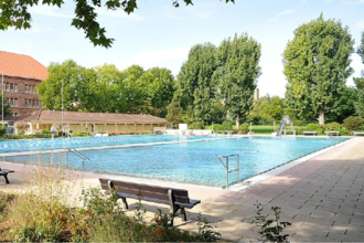 Schwimmbecken im Grünen | © Heidelberg Marketing