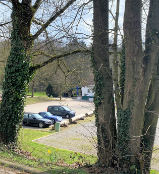 Wanderparkplatz am Sportplatz in wiesenbach