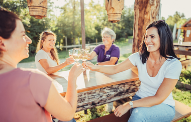Weinausschank am Mönchsbergsee | HeilbronnerLand | © Touristikgemeinschaft HeilbronnerLand