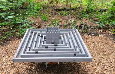 Station Kugelbahn-Labyrinth auf Waldboden | © Stadt Waibstadt