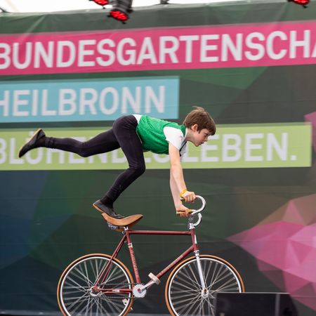 Auftritt des Rollkunstlauf und Kunstradverein Nordheim beim Neckar-Zaber-Tag auf der Bundesgartenschau Heilbronn
