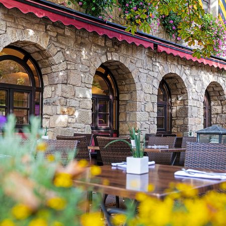 Außenterrasse Hotel-Restaurant Herzogskelter im Deutschen Hof