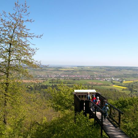 Aussichtskanzel mit Weitblick